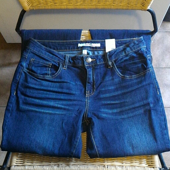 Bongo - Picture 1 of 4